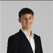 Estudiante de bachillerato dispuesto a ayudar en las tareas y dudas